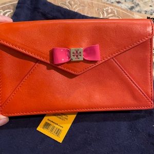 Tory Burch crossbody bow envelope orange/pink bow